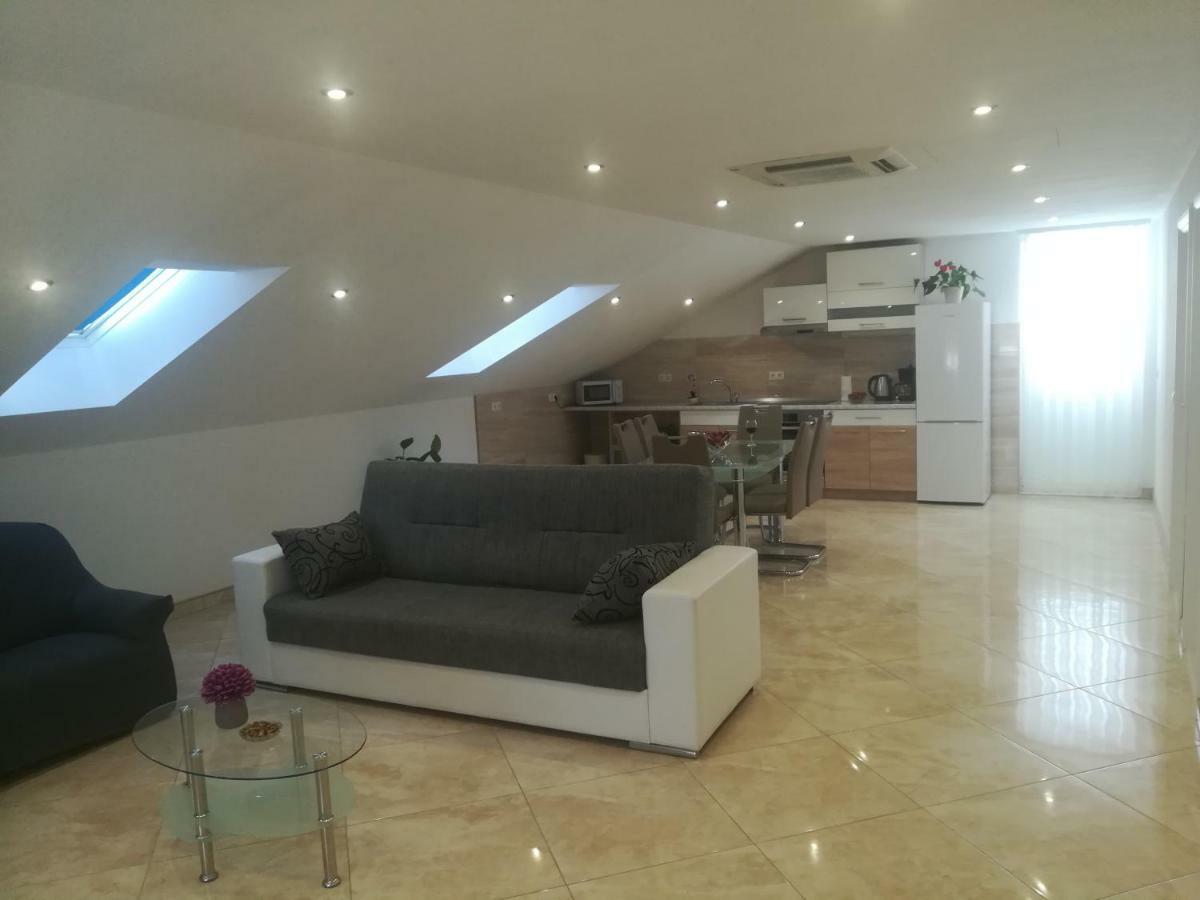 Apartament Apartman Daria Trogir Zewnętrze zdjęcie
