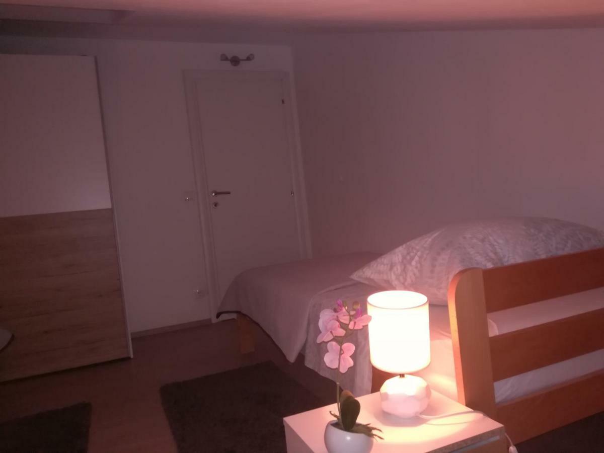 Apartament Apartman Daria Trogir Zewnętrze zdjęcie